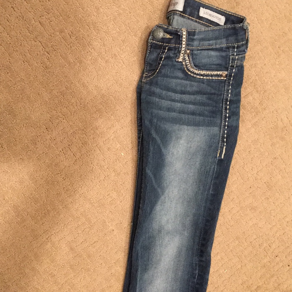 Buckle Jeans